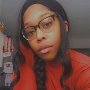 Meet your Posher, Talia